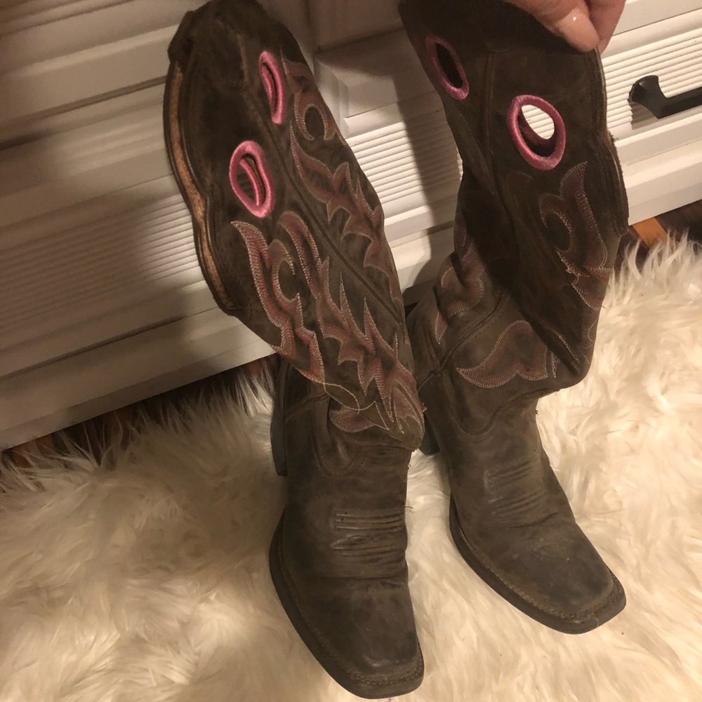 Women’s Tony Lama boots!